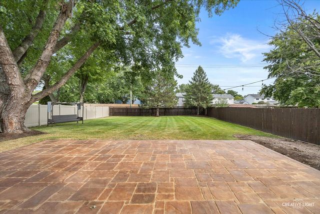 2960 Middlebury Court, Aurora, IL 60504