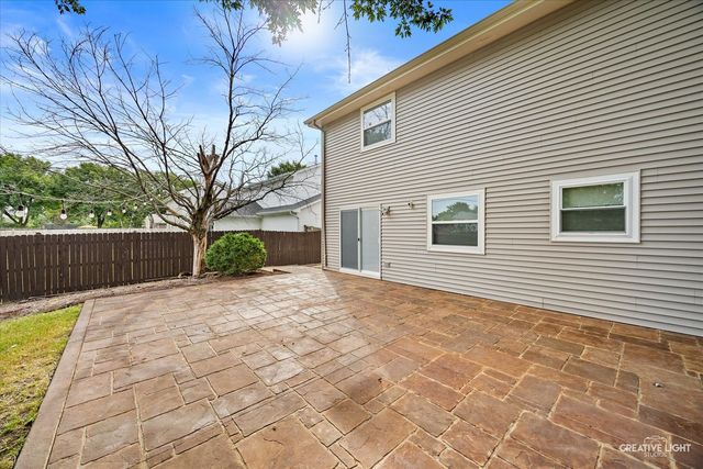 2960 Middlebury Court, Aurora, IL 60504