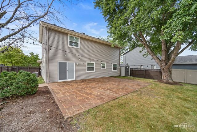 2960 Middlebury Court, Aurora, IL 60504