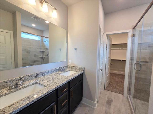 8009 Townsend Drive, Waco, TX 76708