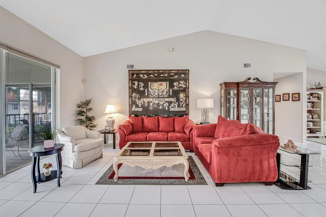 7384 Lake Meadow Way 201, Boynton Beach, FL 33437