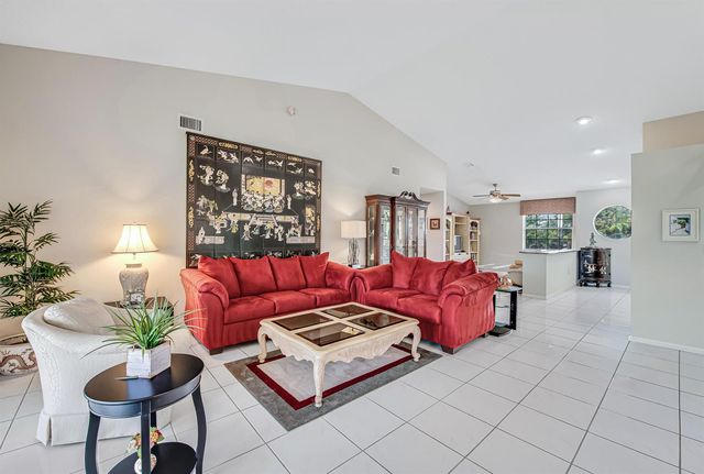 7384 Lake Meadow Way 201, Boynton Beach, FL 33437