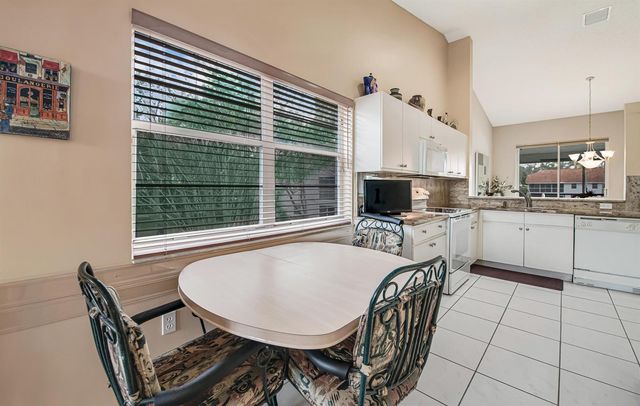 7384 Lake Meadow Way 201, Boynton Beach, FL 33437