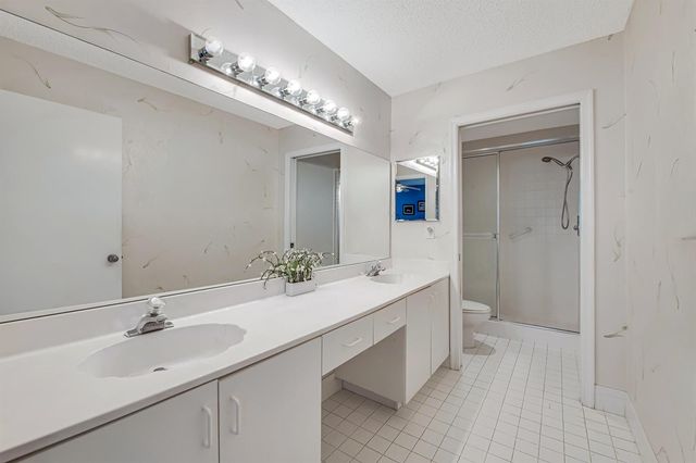 7384 Lake Meadow Way 201, Boynton Beach, FL 33437