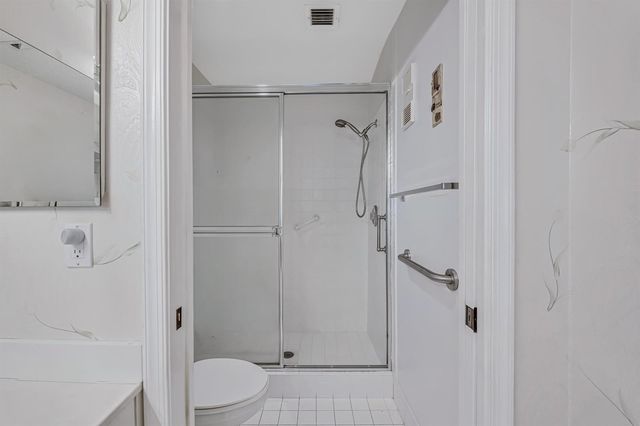 7384 Lake Meadow Way 201, Boynton Beach, FL 33437