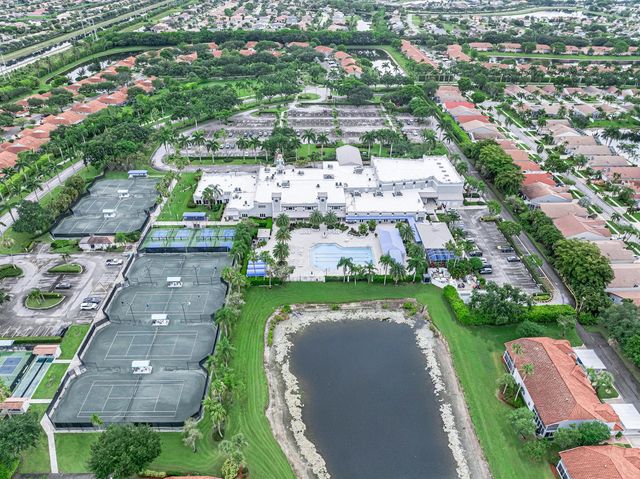 7384 Lake Meadow Way 201, Boynton Beach, FL 33437