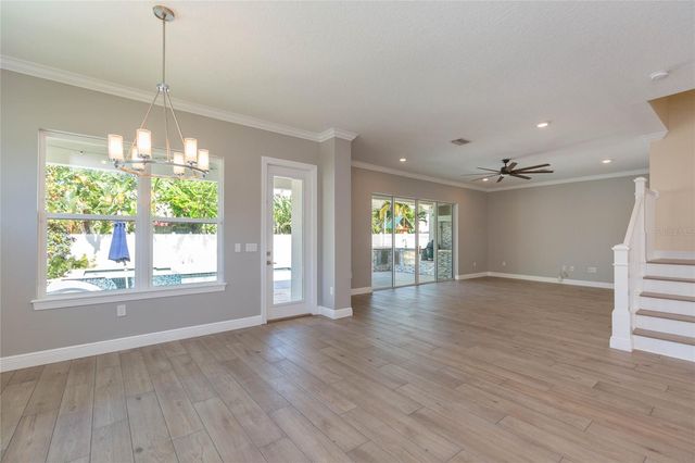 3621 W DE LEON STREET, Tampa, FL 33609