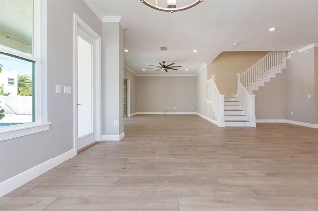 3621 W DE LEON STREET, Tampa, FL 33609