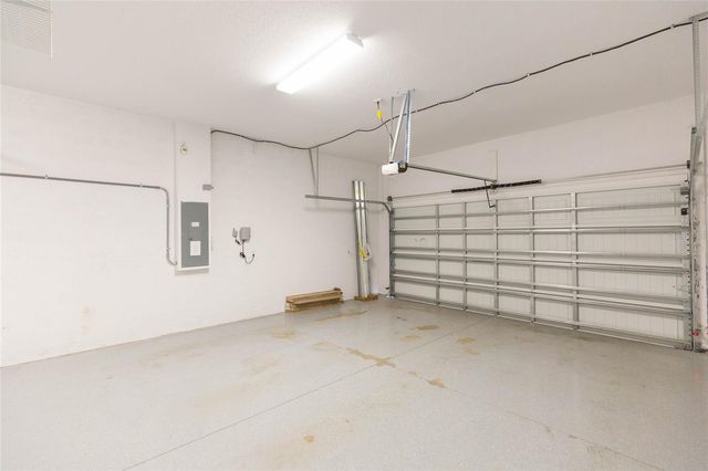 3621 W DE LEON STREET, Tampa, FL 33609