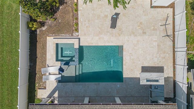 3621 W DE LEON STREET, Tampa, FL 33609