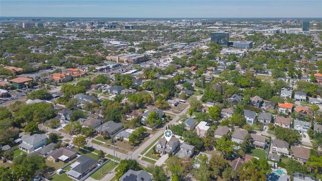 3621 W DE LEON STREET, Tampa, FL 33609