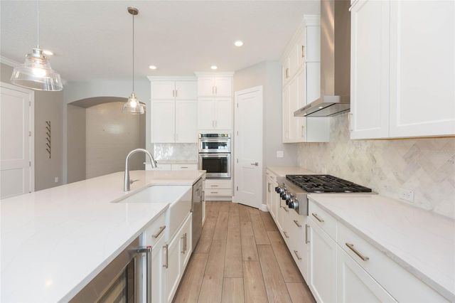 3621 W DE LEON STREET, Tampa, FL 33609