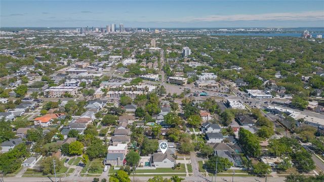 3621 W DE LEON STREET, Tampa, FL 33609