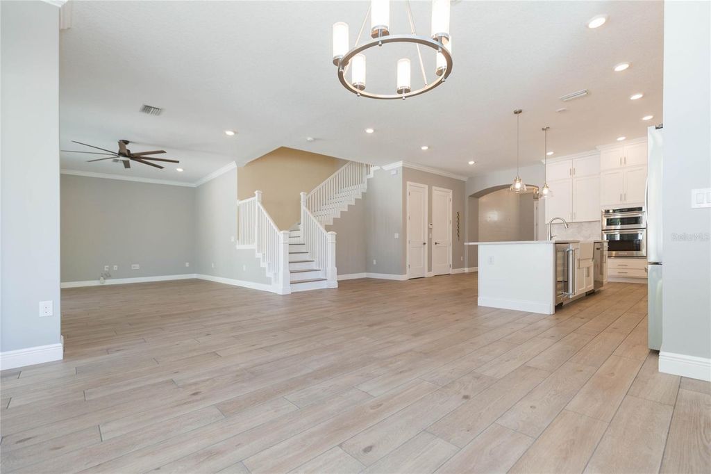 Image 15 of property listing at 3621 W DE LEON STREET, Tampa, FL 33609