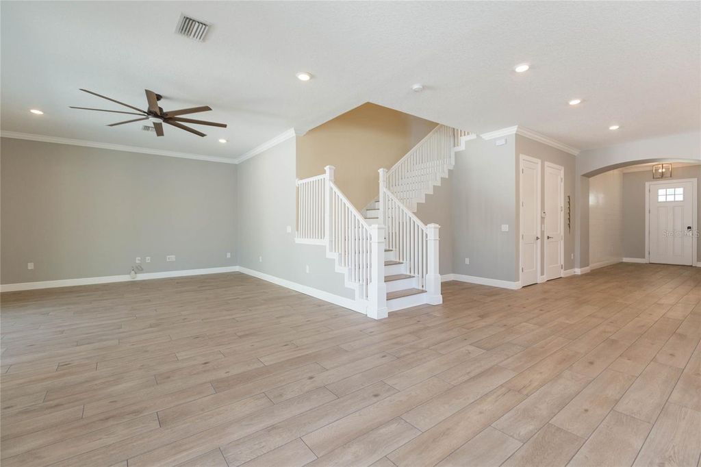 Image 16 of property listing at 3621 W DE LEON STREET, Tampa, FL 33609