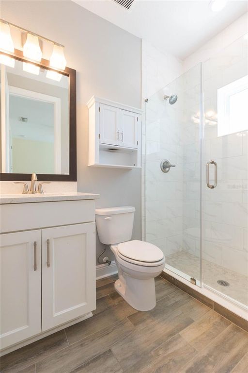 Image 27 of property listing at 3621 W DE LEON STREET, Tampa, FL 33609