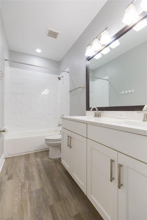 Image 29 of property listing at 3621 W DE LEON STREET, Tampa, FL 33609