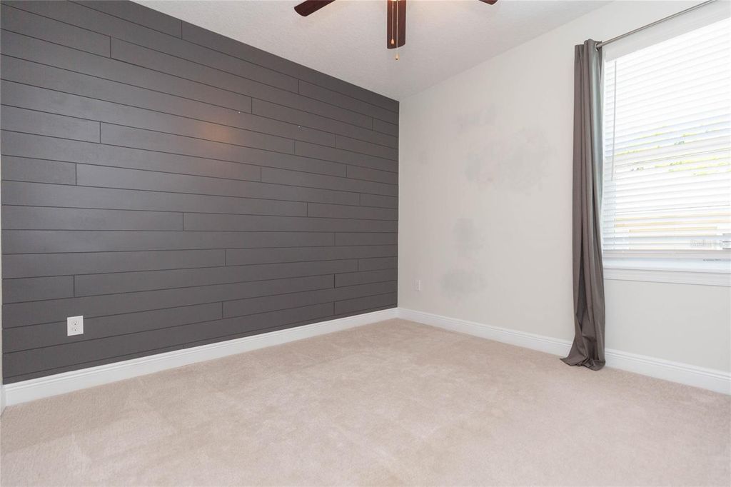 Image 32 of property listing at 3621 W DE LEON STREET, Tampa, FL 33609