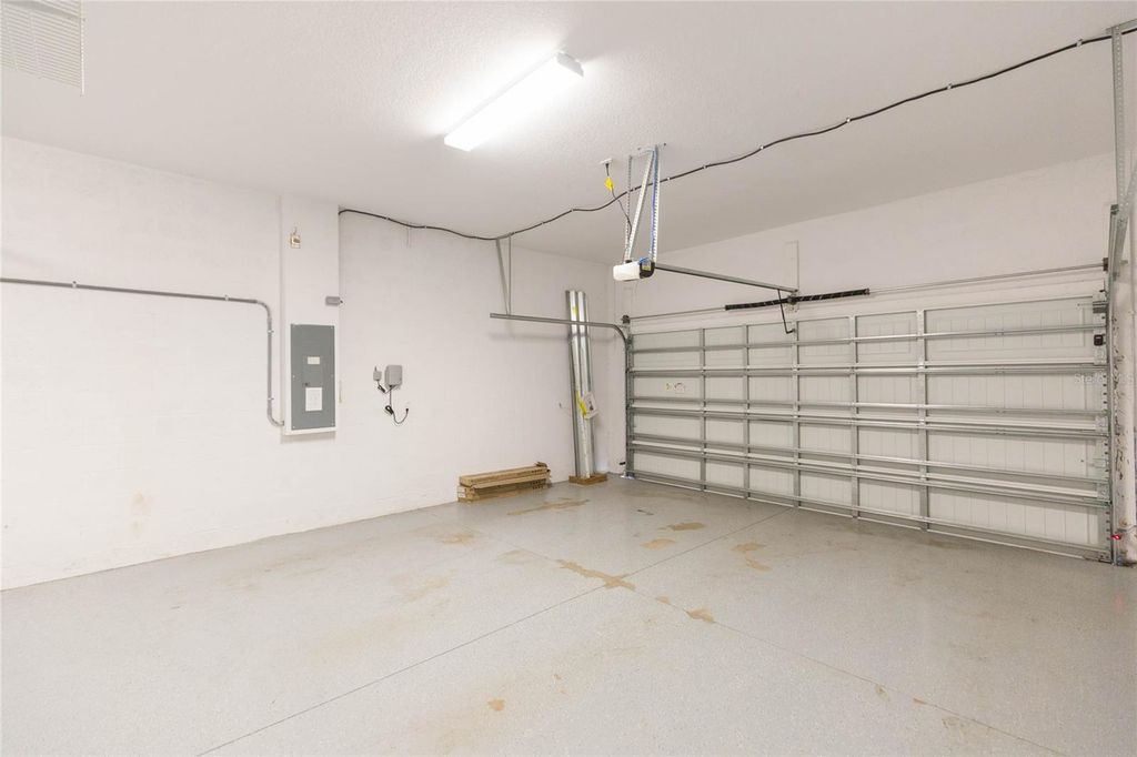 Image 56 of property listing at 3621 W DE LEON STREET, Tampa, FL 33609