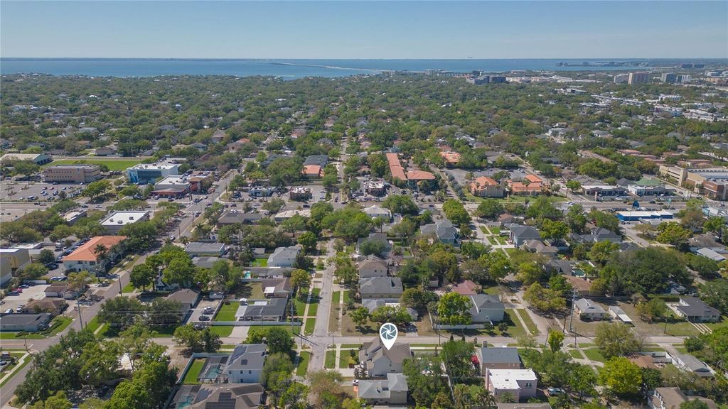 Image 67 of property listing at 3621 W DE LEON STREET, Tampa, FL 33609