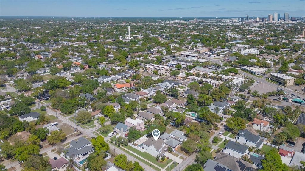 Image 72 of property listing at 3621 W DE LEON STREET, Tampa, FL 33609