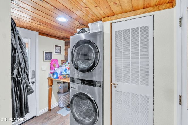 351 Zac Rd, Sunbright, TN 37872