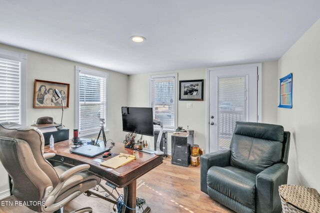 351 Zac Rd, Sunbright, TN 37872