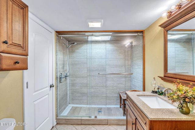 351 Zac Rd, Sunbright, TN 37872