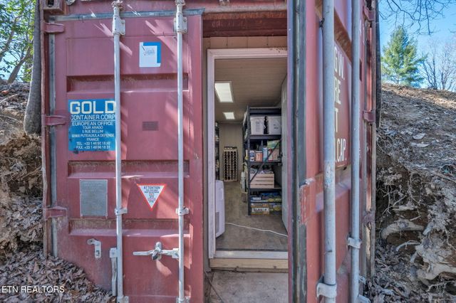 351 Zac Rd, Sunbright, TN 37872