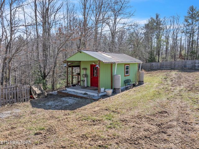 351 Zac Rd, Sunbright, TN 37872
