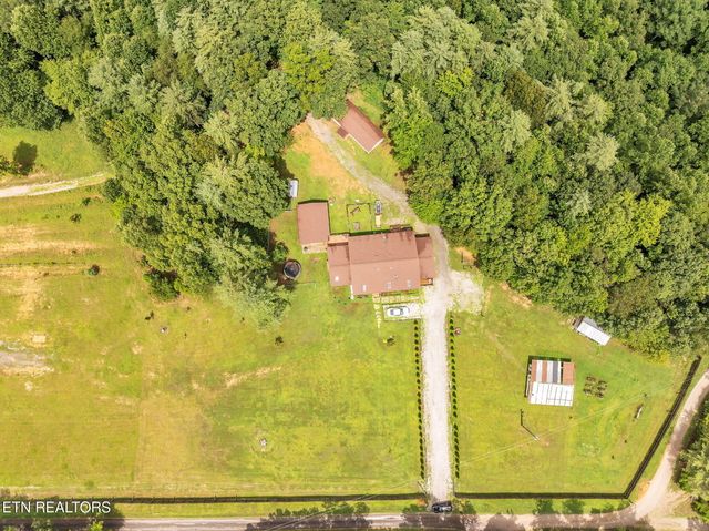 351 Zac Rd, Sunbright, TN 37872