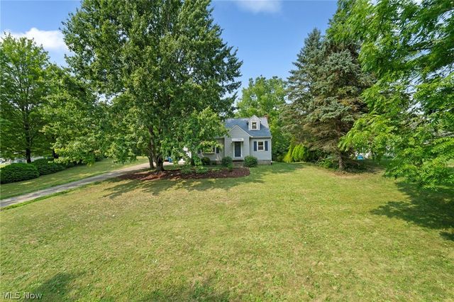 2134 Plymouth Drive, Uniontown, OH 44685