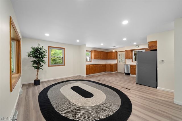 2134 Plymouth Drive, Uniontown, OH 44685