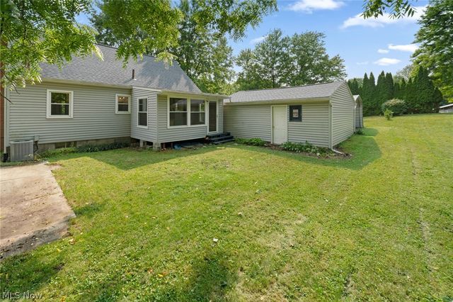 2134 Plymouth Drive, Uniontown, OH 44685