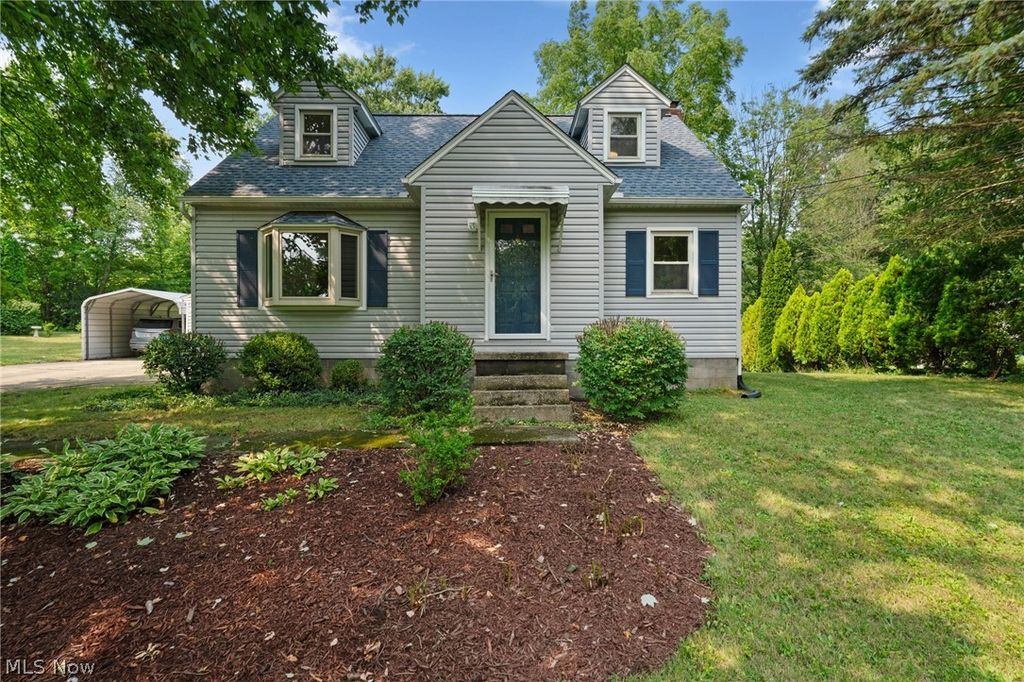 2134 Plymouth Drive, Uniontown, OH 44685