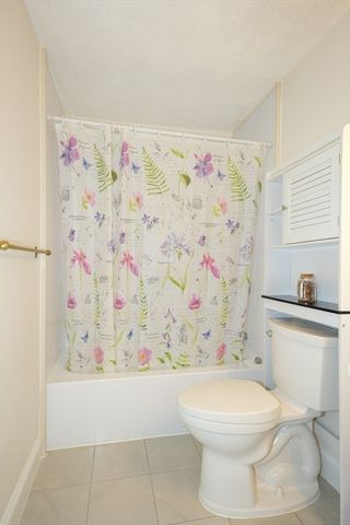 26 Walden Drive 4, Natick, MA 01760