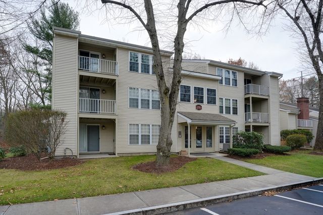 26 Walden Drive 4, Natick, MA 01760