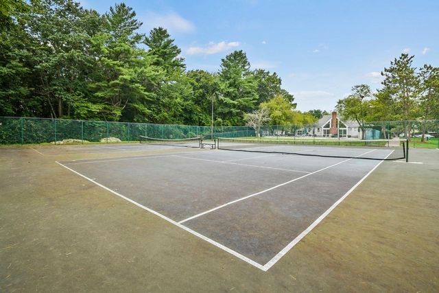 26 Walden Drive 4, Natick, MA 01760