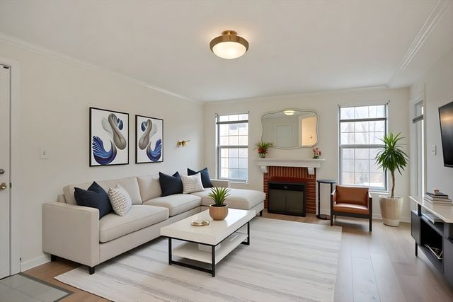 26 Walden Drive 4, Natick, MA 01760