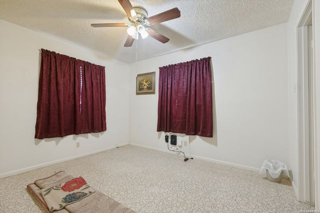 1902 Calais, San Antonio, TX 78224