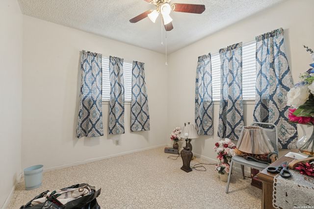 1902 Calais, San Antonio, TX 78224