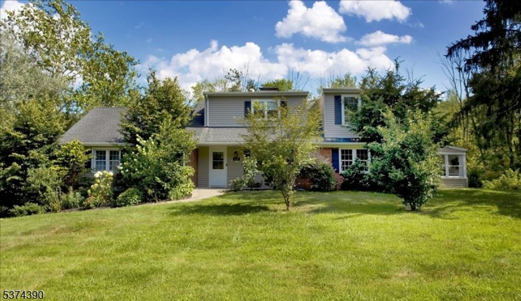 145 Mendham Road East, Mendham Twp., NJ 07945