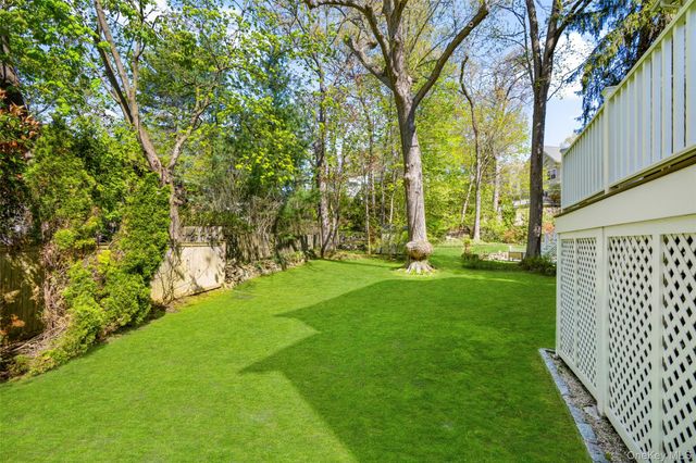 30 Kilmer Road, Larchmont, NY 10538