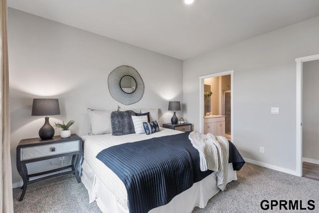12655 S 206th Street, Gretna, NE 68028