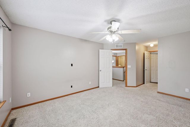 820 Princeton Avenue, Shakopee, MN 55379