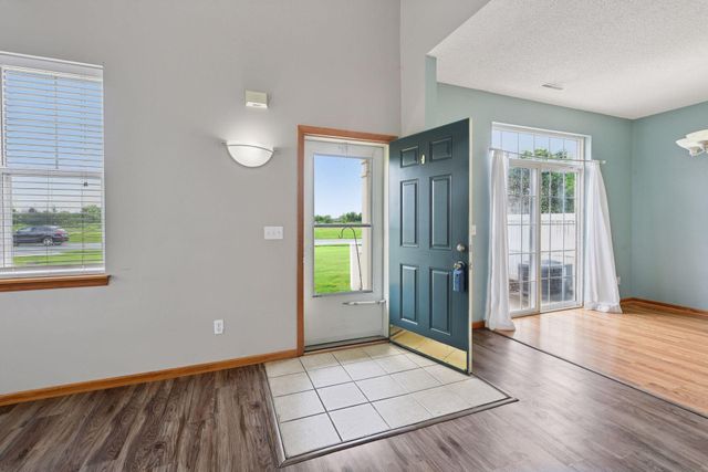 820 Princeton Avenue, Shakopee, MN 55379
