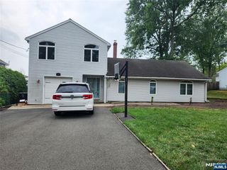 150 Thomas Drive, Paramus, NJ 07652