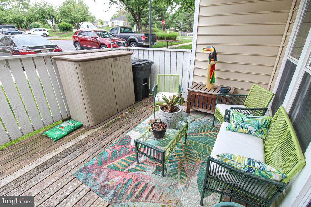 Image 24 of property listing at 19941 APPLEDOWRE CIR #102, Germantown, MD 20876
