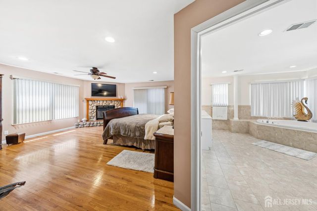 13 W 5th Avenue, Linden, NJ 07036