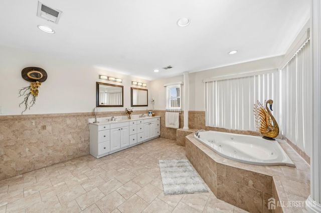 13 W 5th Avenue, Linden, NJ 07036